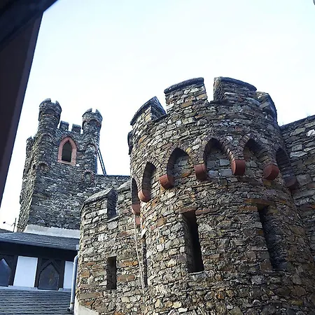 Burg Reichenstein 3*