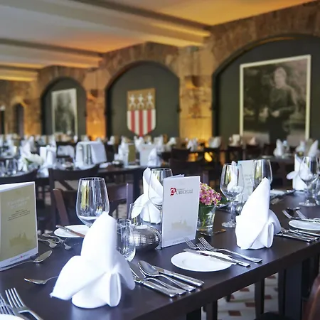 Hotel Burg Reichenstein 3*