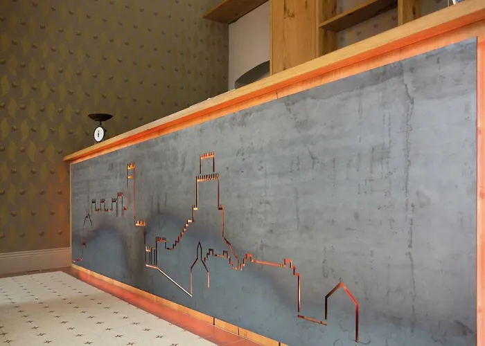 Burg Reichenstein 3*